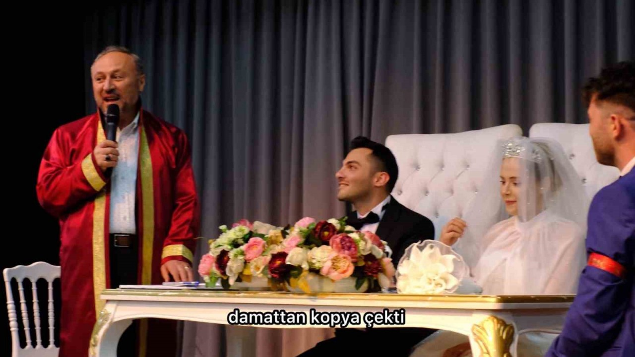 nikah-sirasinda-gulumseten-anlar