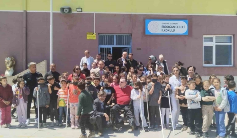 Öğrenciler engelli bireylerle bir araya geldi