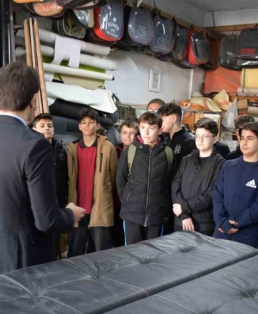 ogrenciler-meslekleri-taniyor