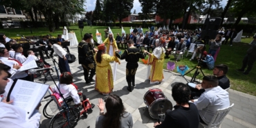 ozel-gereksinimli-cocuklardan-konser