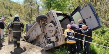 samsunda-hafif-ticari-arac-devrildi-2-yarali