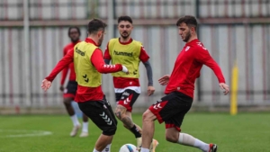 samsunspor-eyupspor-macinin-antrenmanlarini-surdurdu