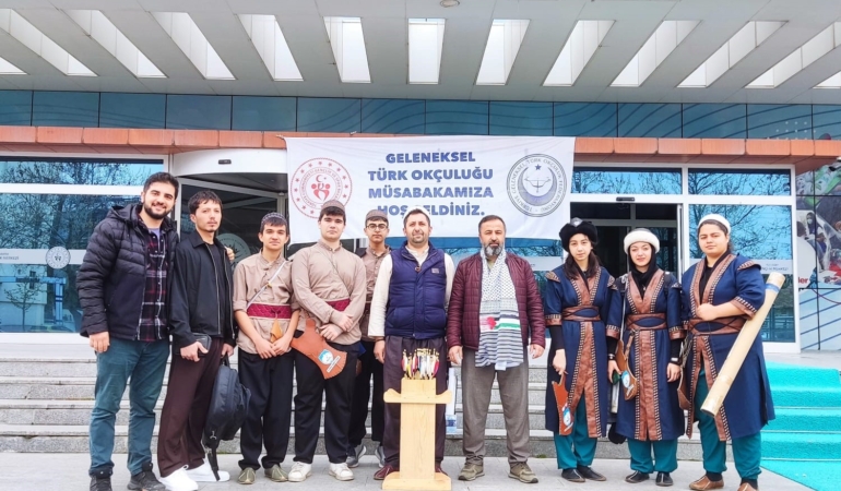 Sinoplu sporcular okçuluk şampiyonasından derecelerle döndü