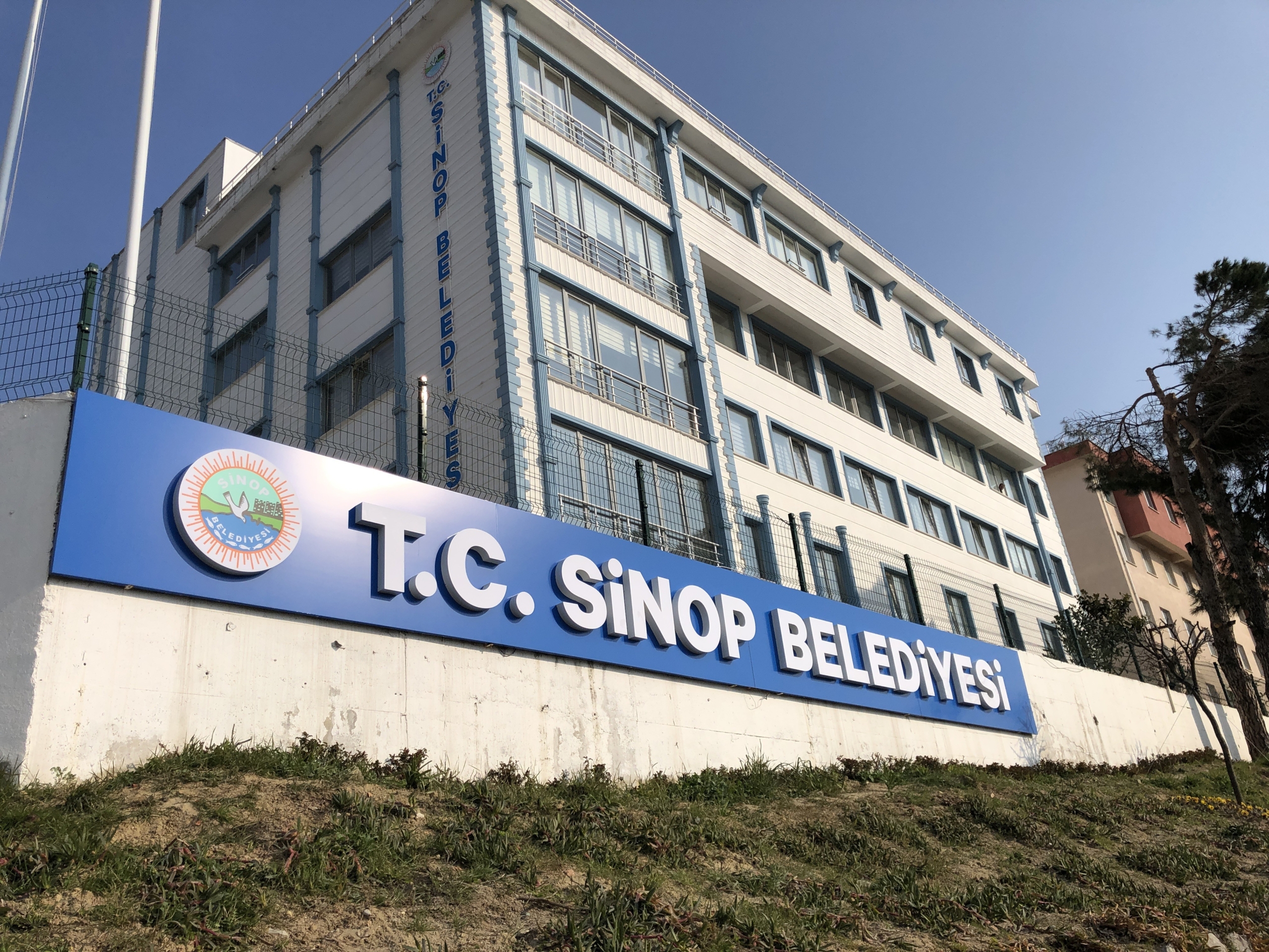 SİNOP BELEDİYESİ GIDA KOLİSİ DAĞITIMINI SÜRDÜRÜYOR