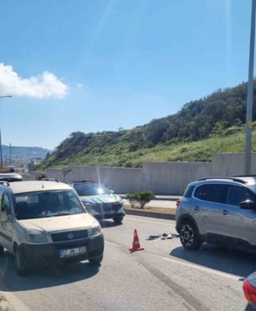 sinopta-3-aracin-karistigi-zincirleme-kaza-2-yarali