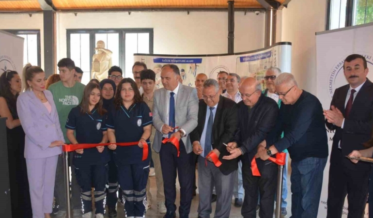 Sinop’ta lise öğrencilerden yıl sonu sergisi