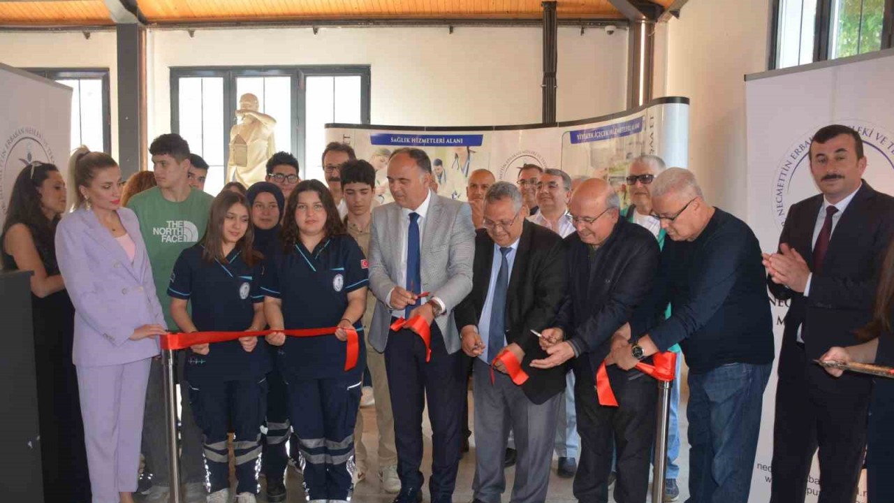 sinopta-lise-ogrencilerden-yil-sonu-sergisi