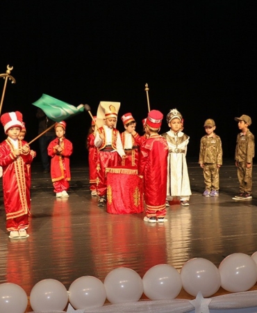 SİNOP'TA MİNİKLERDEN YIL SONU GÖSTERİSİ