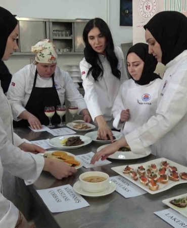 sinopta-yerel-urunlerle-yenilikci-tarifler-etkinligi-yapildi