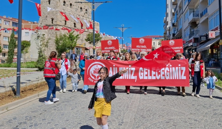Sinop’ta Aile Günü yürüyüşü