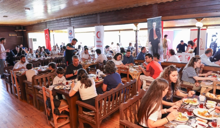 Genel Sağlık-İş üyeleri dayanışma kahvaltısında buluştu