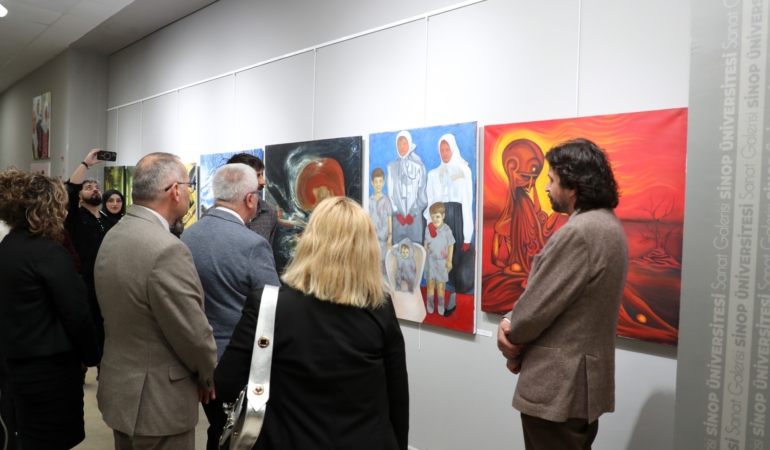 Mezuniyet sergisi sanatseverle buluştu