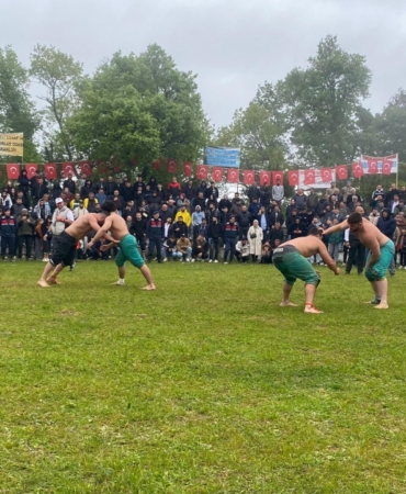 yusuflu-gures-senligi-yagmura-ragmen-hiz-kesmedi