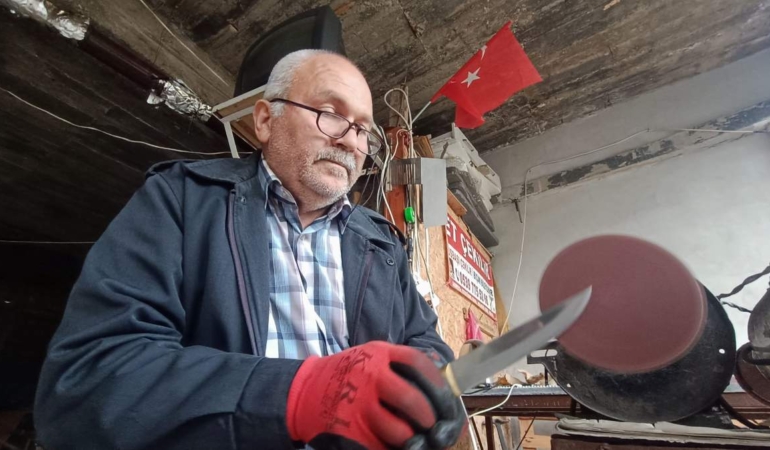 Bayram öncesi bıçakçıların mesaisi