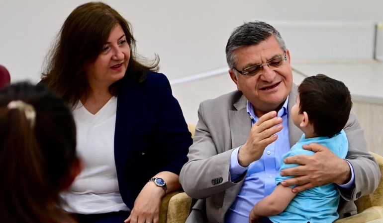 Vali Özarslan’dan Sevgi Evleri’ne bayram ziyareti