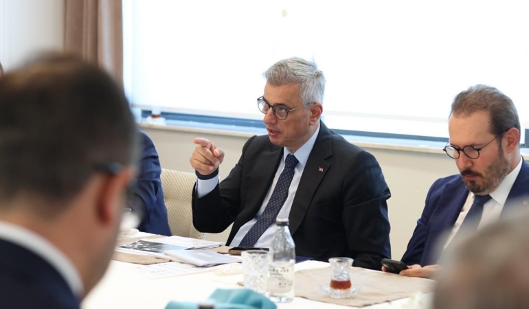 Sinop’un sağlık yatırımları Ankara’da masaya yatırıldı