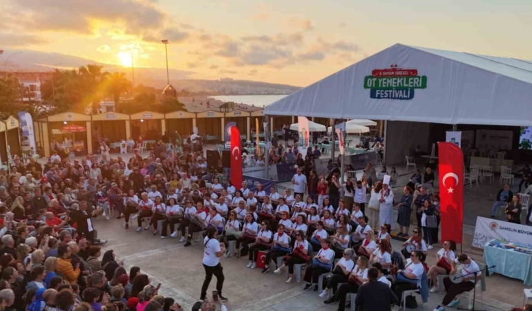 8. Samsun Yöresel Ot Yemekleri Festivali yoğun ilgi gördü