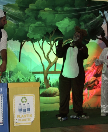 Sinop'ta sıfır atığın ve geri dönüşümün önemi çocuklara tiyatroyla anlatıldı