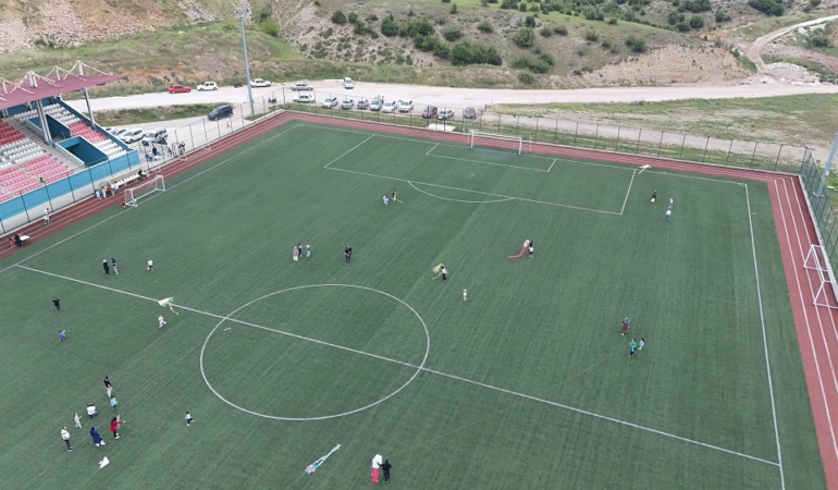 Uçurtma şenliğinde doyasıya eğlendiler