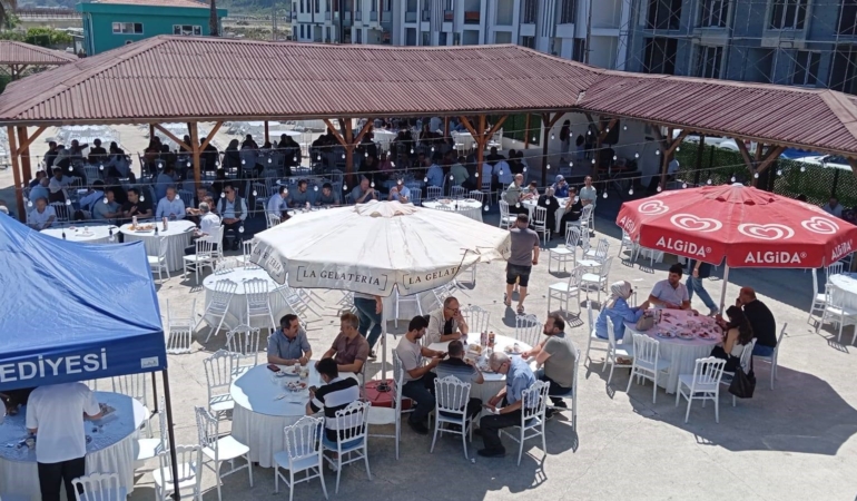 İlçe esnafı, kahvaltı programında buluştu