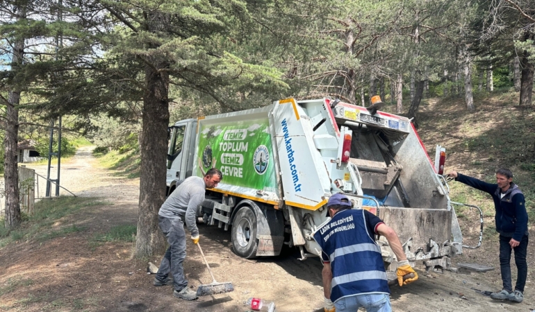 Belediyeden piknik alanlarında temizlik