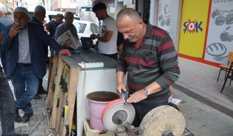 bicak-bileme-tezgahlari-yogunlasti