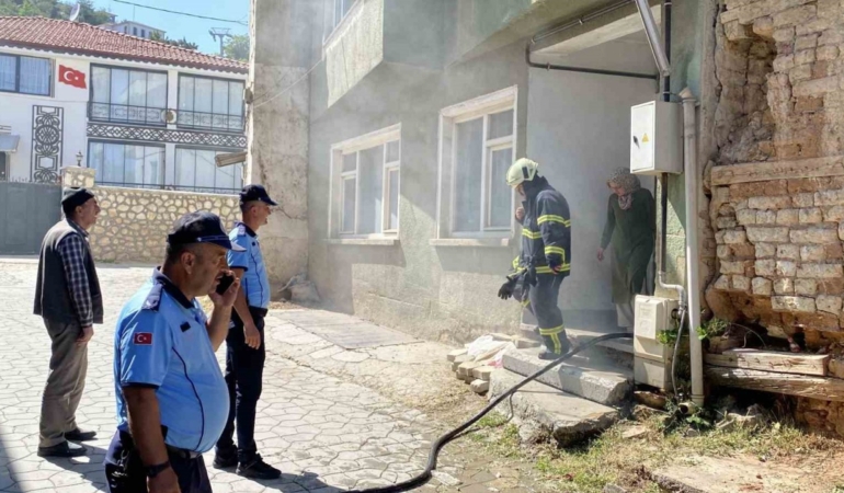 binanin-bodrum-katinda-yangin-cikti