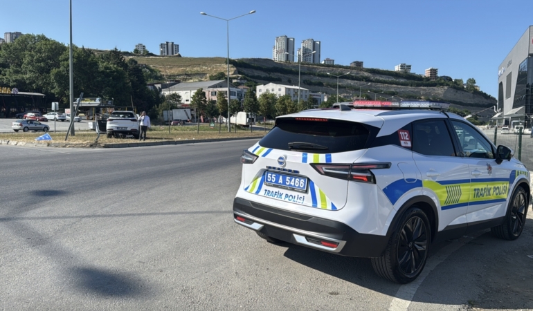 Cip ile otomobilin çarpıştığı kazada 4 kişi yaralandı