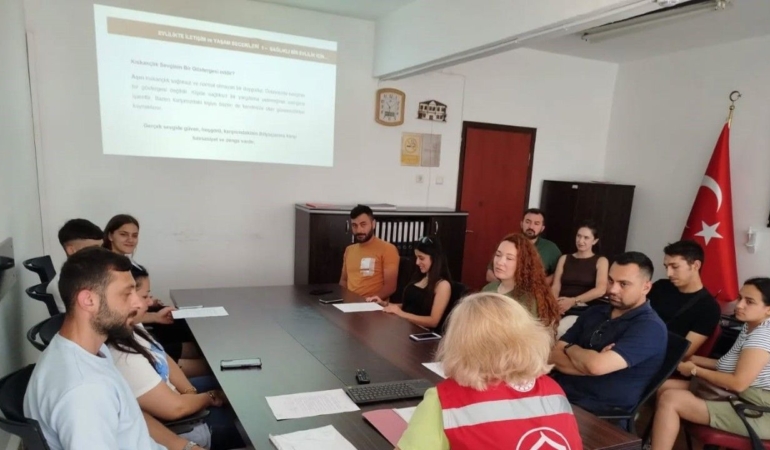 Evlenecek gençlere evlilik öncesi eğitim desteği