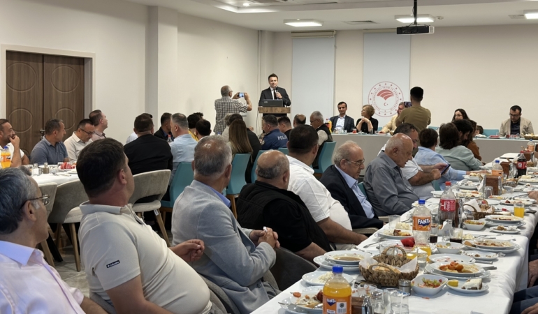 Kaymakam Arabacı’ya veda yemeği