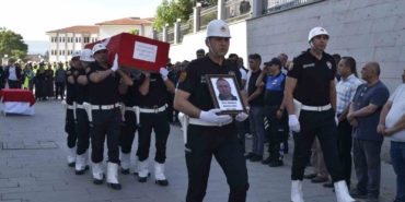 HAYATINI KAYBEDEN POLİS MEMURU TÖRENLE MEMLEKETİNE YOLCU EDİLDİ