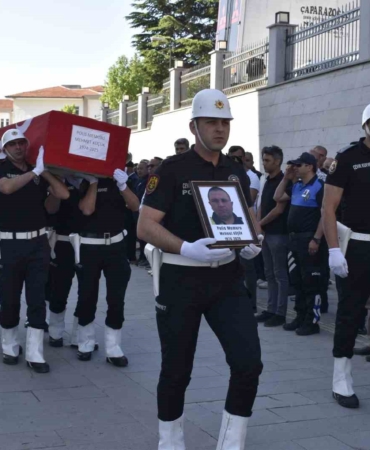 HAYATINI KAYBEDEN POLİS MEMURU TÖRENLE MEMLEKETİNE YOLCU EDİLDİ