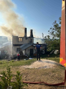 KASTAMONU’DA İKİ KATLI AHŞAP EVDE YANGIN