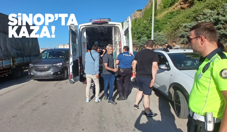 Motosiklet park halindeki otomobile çarptı