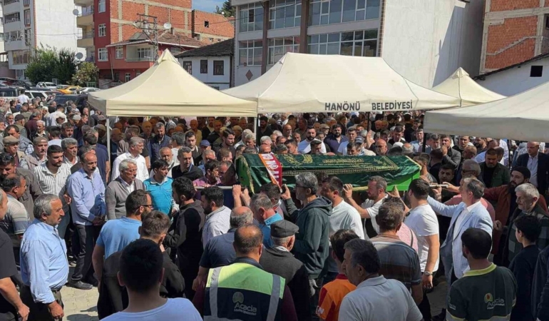 Kazada hayatını kaybeden 4 yaşındaki Yağız, toprağa verildi