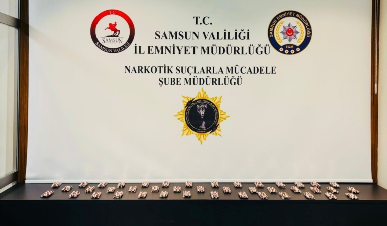 Motosiklette çok sayıda sentetik hap ele geçirildi