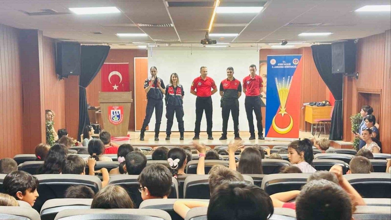 ogrencilere-jandarma-meslegi-tanitildi