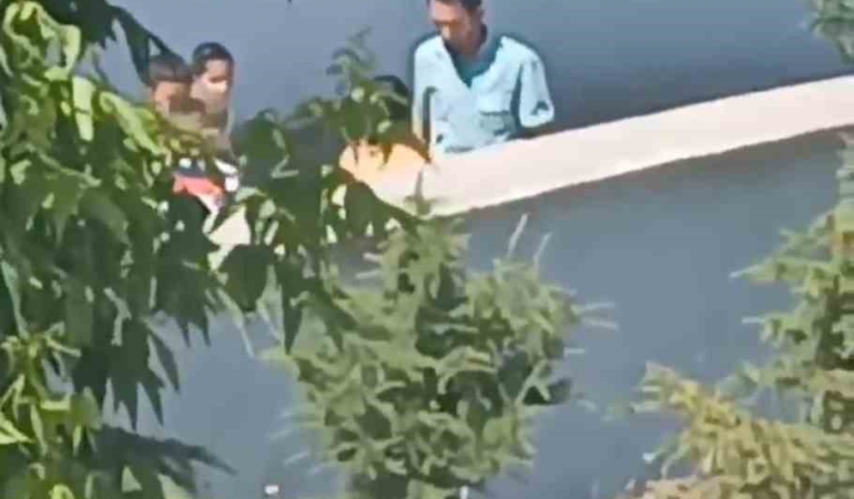 Okul Bahçesinde Tokat Skandalı!