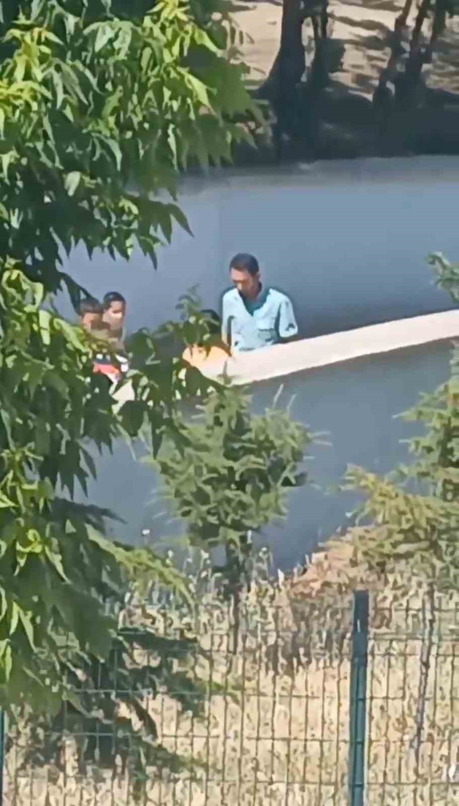 9 YAŞINDAKİ ÖĞRENCİSİNİ ACIMADAN BÖYLE TOKATLADI