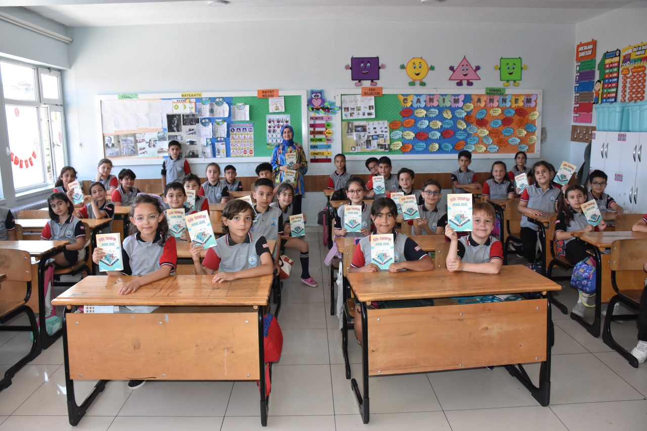 orduda-ilkokul-ogrencileri-kitap-yazdi