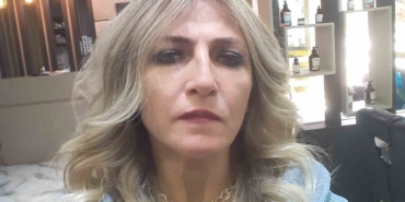 otomobilin-carptigi-kadin-yasamini-yitirdi