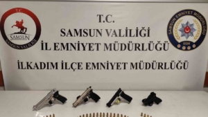 samsunda-ruhsatsiz-silah-tasiyan-sahislar-yakalandi