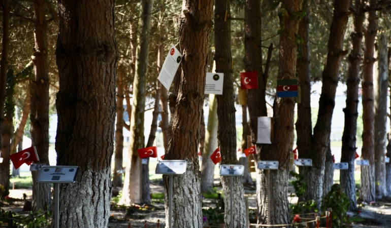 sehit-ve-gazilerin-adi-mezunu-olduklari-okuldaki-ormanda-yasatiliyor