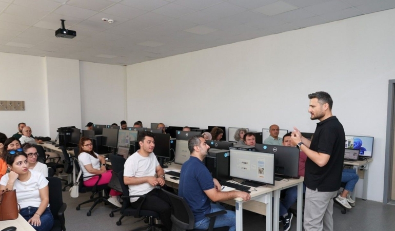 Sinop’ta akademisyenlere yönelik yapay zeka eğitimi