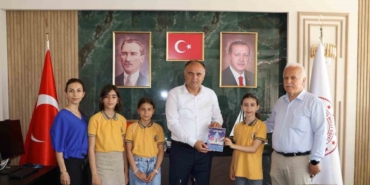 sinopta-minik-yazarlardan-hayali-uzay-yolculugu