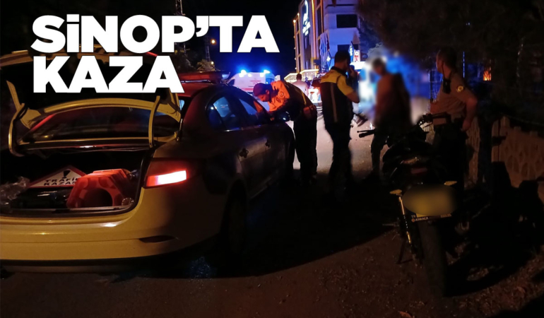 Sinop’ta devrilen motosikletteki yolcu yaralandı