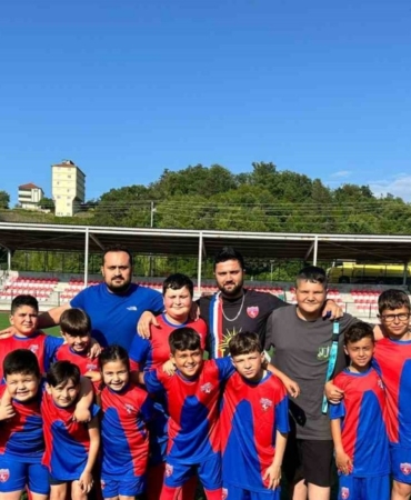 turkelide-yaz-futbol-okulu-acildi