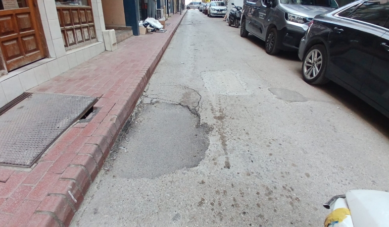 Sinop’ta eğimli yol tehlike oluşturuyor