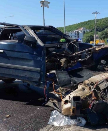 zincirleme-kazada-3u-agir-4-kisi-yaralandi