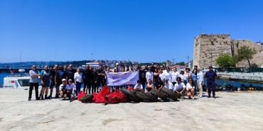 ULUSLARARASI GÖNÜLLÜLERDEN SİNOP'TA ÇEVRE SEFERBERLİĞİ